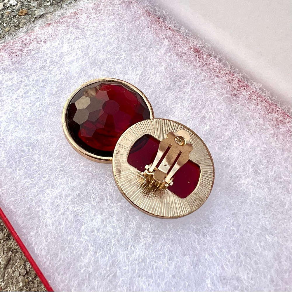 Vintage Garnet Cabochon Clip Earrings er1 - Picture 9 of 9